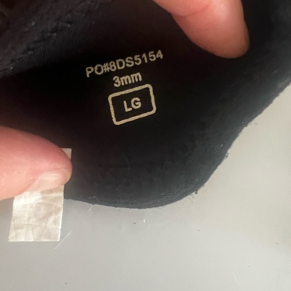 Aqua Lung Black Dive Boots and 2 PAIRSGloves Set - Picture 9 of 10